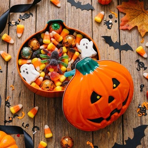 Caja de hojalata con diseño de cabeza de calabaza alienígena para Halloween, caja de almacenamiento de dulces y galletas, envase de regalo festivo - Product Image 1