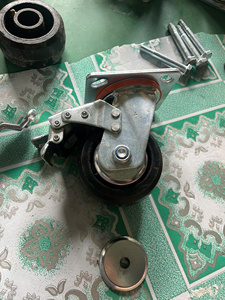 Rueda Giratoria Industrial de Caucho Termoplástico de Alta Resistencia, Soporte de Acero Galvanizado, Rodamiento de Bolas Simple, de 4 a 8 Pulgadas en Total - Product Image 4