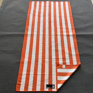 Serviette <span class=keywords><strong>de</strong></span> plage en microfibre imprimée arc-en-ciel (motif sportif) à séchage rapide, pour la salle <span class=keywords><strong>de</strong></span> bain et la plage, soutien LGBT - Product Image 6