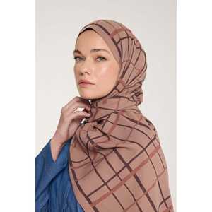 ผ้าพันคอไหมพิมพ์ลายสี่เหลี่ยมสีนมกาแฟสำหรับผู้หญิง พิมพ์ลายดิจิทัลอเนกประสงค์ ผ้าไหมแท้ 100% - Product Image 1