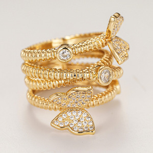 Elegante Anello a Strati con Farfalla per Donne, Gioiello da Dito in Stile Fatato alla Moda - Product Image 1