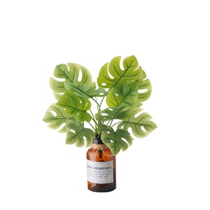 Plante artificielle CallaFloral Monstera Deliciosa 28cm en tissu huilé, décoration de mariage, verdure - Product Image 5
