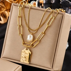 Collier pendentif personnalisé en acier inoxydable de qualité supérieure, plaqué or 18 carats, avec perles, cœur et papillon, pour femme, collier médaillon multicouche, cadeau - Product Image 2