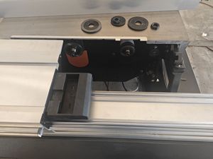 Scie à panneaux alternative automatique pour le travail du bois, machine à découper le bois en carrés - Product Image 2