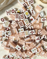 Roze-abrikoos parelmoer Amerikaanse Mahjong set met gegraveerd fruitpatroon, acrylstenen, complete set, waterbestendig