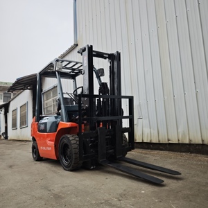 High Performance Used Toyota 3 Ton Diesel Forklift with Stable Lifting System for Cargo <b>Transportation</b> - Product Image 3