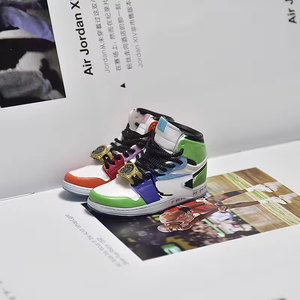 Llaveros al por mayor ecológicos en mini caja, de plástico 3D, impermeables, con diseño de zapatilla deportiva, troquelados, impresos y ligeros - Product Image 3