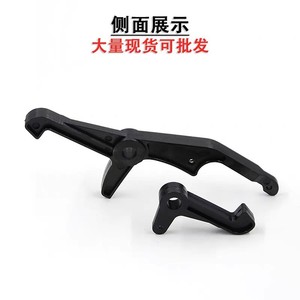 Crochets de verrouillage de porte d'ascenseur Zhanpeng en plastique noir en forme de L, petits et grands, pour application en ascenseur - Product Image 1