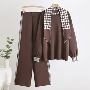 Completo in Maglia Tinta Unita Autunno Inverno 2025 per Donna, Elegante Set Tre Pezzi con Pantaloni Larghi, Sciarpa, Casual e Anti-Pilling - Product Image 5