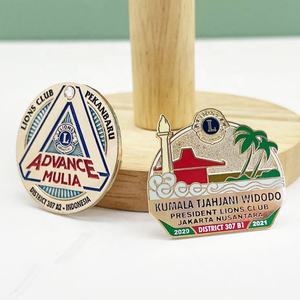 Üretici özelleştirilmiş damgalama aşk broş Metal sert emaye Lions kulübü yaka Pin emaye hatıra amblem rozeti baskı logosu - Product Image 4