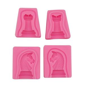 Moule en silicone HY 3D pour pièces d'échecs (Roi, Reine, Cheval) pour la décoration de chocolat, résine, bougies, plâtre et gâteaux - Product Image 4
