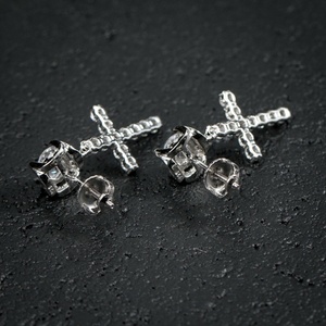 Ausgefallene Freude/Schmuck AU750 <span class=keywords><strong>585</strong></span> Massive 14 Karat/18 Karat Gold Moissan ite Iced Round Stud Cross Dangle Drop Creolen für Männer - Product Image 6