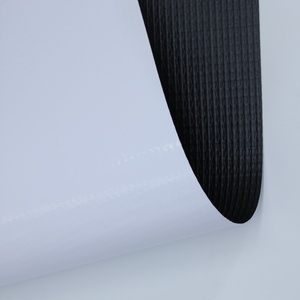 Bannière publicitaire semi-brillante 440 g/m² en PVC vinyle imprimé sur mesure, rouleau de bannière frontlit pour affichage publicitaire - Product Image 1