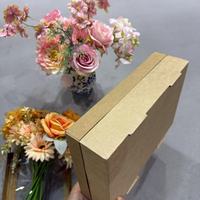 LE-415 Vente en gros de fleurs artificielles DIY, boîte de fleurs mélangées en soie, roses, marguerites, fausses fleurs pour bouquet de mariage, artisanat, arrangement floral pour la maison