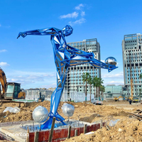 Sculpture de joueur de football en acier inoxydable Vincentaa, sculpture personnalisée d'art moderne
