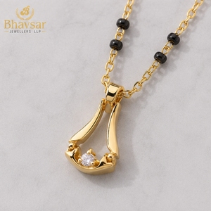 Collier Mangalsutra en or 22 carats avec perles noires pour femmes, pendentif élégant en diamant, design de bijoux traditionnel, chaîne - Product Image 4