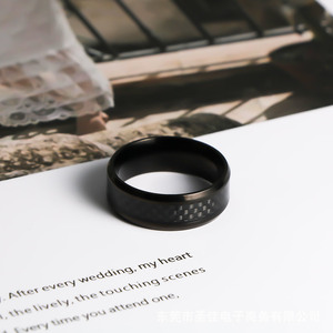 Anillo de Acero Inoxidable para Hombre, Diseño Geométrico, Estilo Fibra de Carbono Oscura SA1219, Uso Diario - Product Image 2