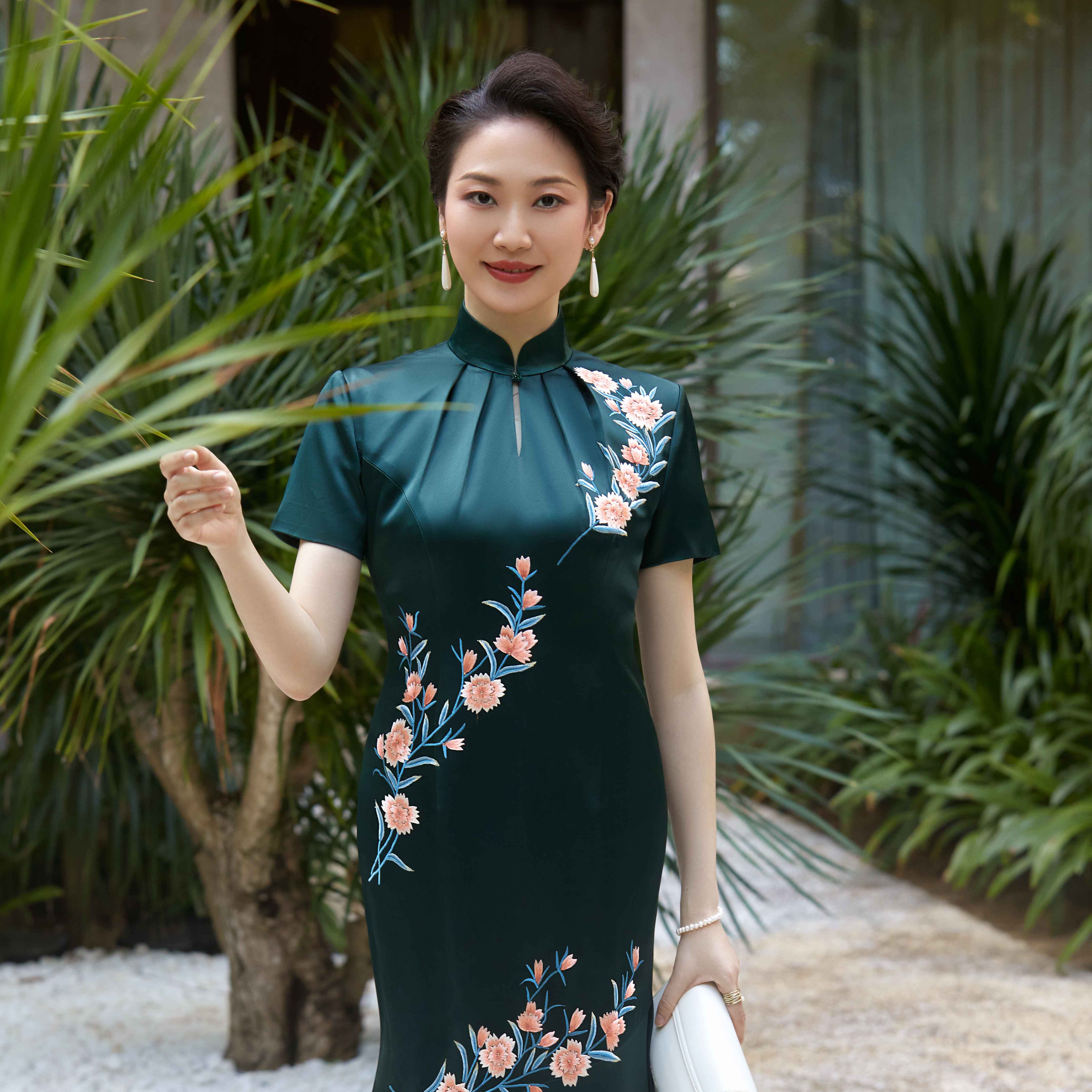 Traje Tradicional Chino Mujer Traje Chino Qipao Rojo Boda China Vestido De  Mujer Largo De Manga, image size:4480x4480