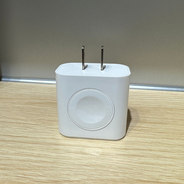 Portable 3-in-1 20W GAN Fast PD & QC3.0 USB-A/Type-C Wall Charger with Smart Watch Wireless Charger CE/FCC Certified