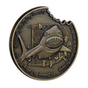 Koin Peringatan Logam Berlapis Tema Jurassic Park Gaya Emas Pola Dinosaurus 3D Koleksi Kustom Ornamen - Product Image 6