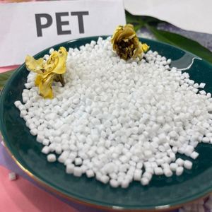 Résine PET Polyéthylène Terephtalate CZ328, Résine Vierge PET pour Matière Première Plastique, Granulés PET Prix Usine - Product Image 2