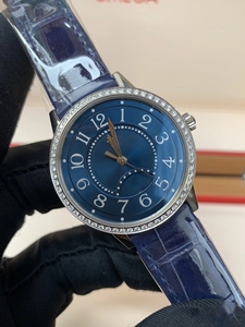 Montre de luxe pour femme, cadran bleu élégant, bracelet en or rose, chronographe de précision 22 mm, design étanche - Product Image 3