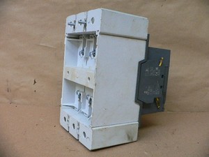 Contactor AF305-30-11-14 AF305301114 de 3 Polos y 305A para PLC - Product Image 1