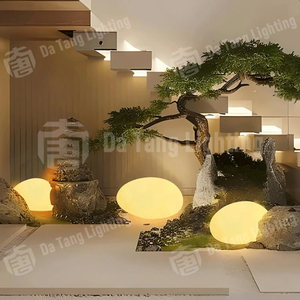 Lumière décorative LED extérieure en forme de galet pour Noël et Halloween, indice de protection IP65, pour rehausser l'élégance des jardins résidentiels et des cours, douce et élégante - Product Image 6