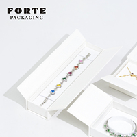 Boîte à bijoux magnétique double porte blanche haut de gamme, couleur personnalisée, design tendance pour mariage et anniversaire
