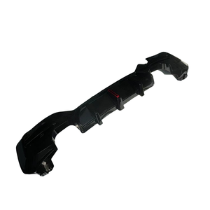 Nouveaux produits phares Diffuseur arrière de style course avec bandes lumineuses verticales pour <span class=keywords><strong>BMW</strong></span> Série <span class=keywords><strong>1</strong></span> F20 LCI (2015-2018) - Product Image 2