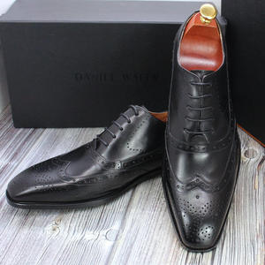 Fournisseur de chaussures habillées pour hommes sur mesure de haute qualité, au style élégant et luxueux - Chaussures habillées et Richelieu pour hommes en marron - Product Image 6