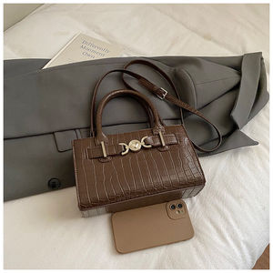 Bolso de Mano Elegante para Dama. Hecho de material PU de alta calidad. Diseñado por un diseñador único.2921 - Product Image 5