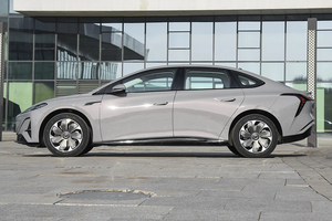 Nouvelle sortie 2025 Hongqi Tian-gong 05 Édition Smart Select Voiture électrique 550 km 200-250 kW Berline de taille moyenne - Product Image 5