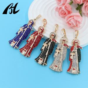 Collares con Colgantes de Joyería de Moda para Hombre con Dijes de Búho y Estatua de la Santa Muerte en Circón Tricolor Chapado en Oro - Product Image 3