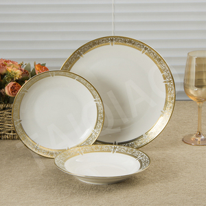 Collection de <span class=keywords><strong>vaisselle</strong></span> à rebord <span class=keywords><strong>doré</strong></span> en porcelaine fine TQ Set d'assiettes à dîner en céramique <span class=keywords><strong>blanche</strong></span> de luxe en relief Golden Edge Design <span class=keywords><strong>Vaisselle</strong></span> - Product Image 6