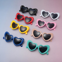 Vente en gros de lunettes de soleil d'été pour enfants en forme de coeur rose mignon et coloré pour enfants