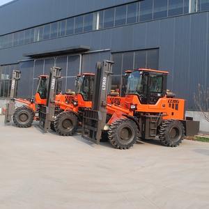 2025 nuevo LTR60 4WD todo terreno Piggyback <span class=keywords><strong>Grass</strong></span> eléctrico 6 toneladas carretilla elevadora ATV carretilla elevadora 4X4 terreno áspero Terrian carretilla elevadora con cabina - Product Image 6