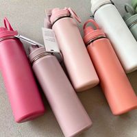 Nouvelle gourde populaire 2024, 750 ml, vente en gros, gourde chic, thermos, flacons isothermes, gourde à eau de 24 oz avec paille