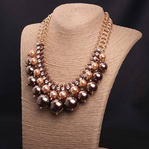 Collier multi-rangs en perles et strass de style euro-américain, bijoux de mariage de luxe, accessoire audacieux pour femmes, vente en gros - Product Image 4