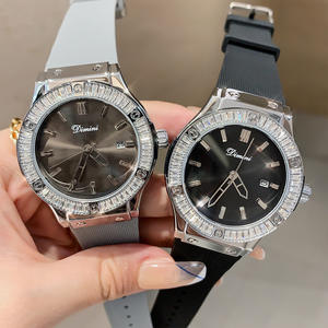 Reloj de Mujer Sencillo con Correa de Cuero Redonda, Estilo Retro y de Alta Gama, Reloj de Cuarzo para Estudiantes, Venta al por Mayor - Product Image 3