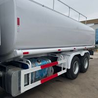 Camions en parfait état Howo 6x4, camion-citerne lourd avec système de sécurité complet, transporteur de carburant diesel à vendre en Afrique