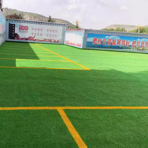 Échantillon gratuit PP naturel à l'aspect écologique tapis vert gazon gazon artificiel bon marché rouleau de 20 mm pour parking - Product Image 1