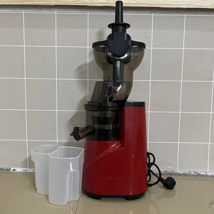 Extractor de jugos lento Hsztom de 1.5L, extractor eléctrico silencioso para separación de jugo de frutas - Product Image 1