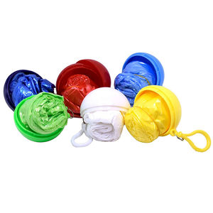 Chubasquero desechable esférico de plástico de muestra gratis con llavero, regalo promocional, chubasquero portátil - Product Image 2