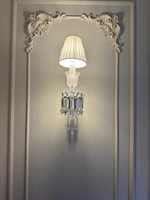 Applique murale en cristal moderne de luxe de haute qualité à 1 lumière pour hôtel, villa, salon, chambre à coucher, chevet, style européen, type bougie