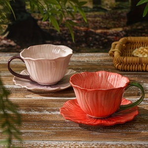 Taza de Café de Cerámica 3D con Diseño Floral Creativo, con Platillo, Pintada a Mano, Taza de Té con Pétalos de Flores, Vajilla de Porcelana Personalizada, Venta al Por Mayor - Product Image 2