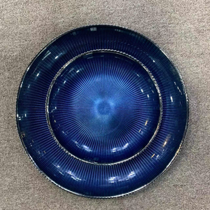 Nuevos Platos de Presentación de Lujo al por Mayor para Decoración de Mesa, de Vidrio Azul/Dorado con Borde Dorado para Bodas - Product Image 2