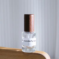 Flacon pulvérisateur de parfum vide en verre de 10 ml avec bouchon en bois naturel, rechargeable, vaporisateur à fine brume, flacon à bille roulante pour huile de parfum