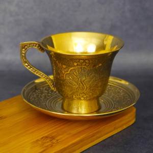 Juego de Taza y Platillo de Latón con Diseño de Pavo Real, Arte Tradicional Indio, con Detalles Tallados, Elegante y Decorativo - Product Image 3