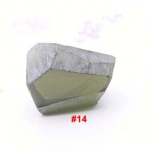 หินสังเคราะห์สีเพอริโดทัลหินหยาบแบบไม่ตัด - Product Image 3